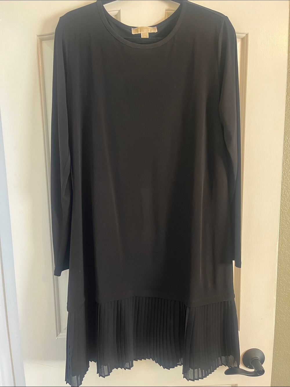 Michael Kors Women's Black Long Sleeve Pleated Hem Dress. Size XL